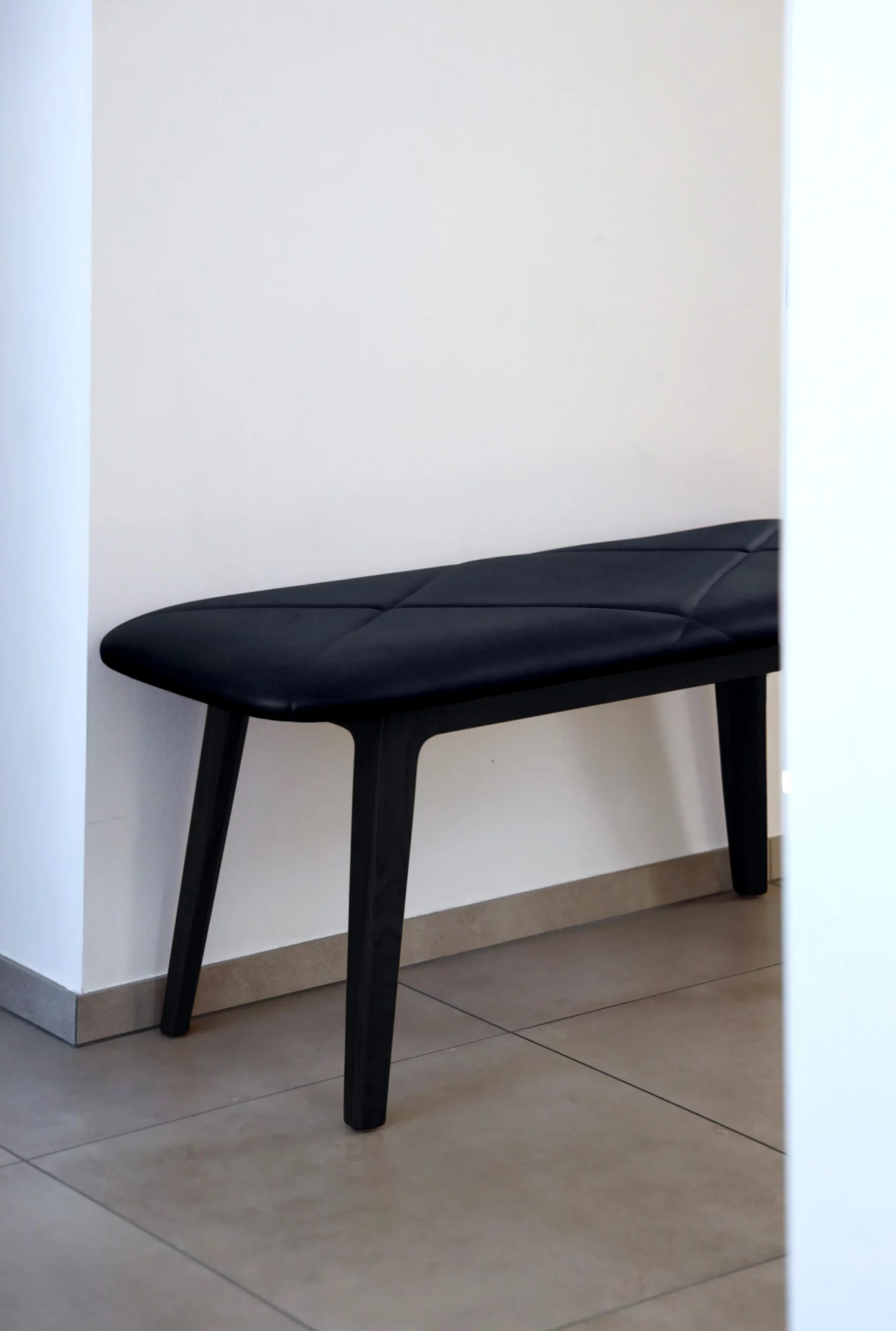 Nordic Bench Beech – Terra Black Nordic Bench Beech